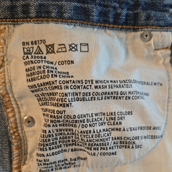 Urban Outfitters, BDG Freja Vintage Fit Mid-Rise Women's Jean Shorts, Size 24W - Picture 8 of 9